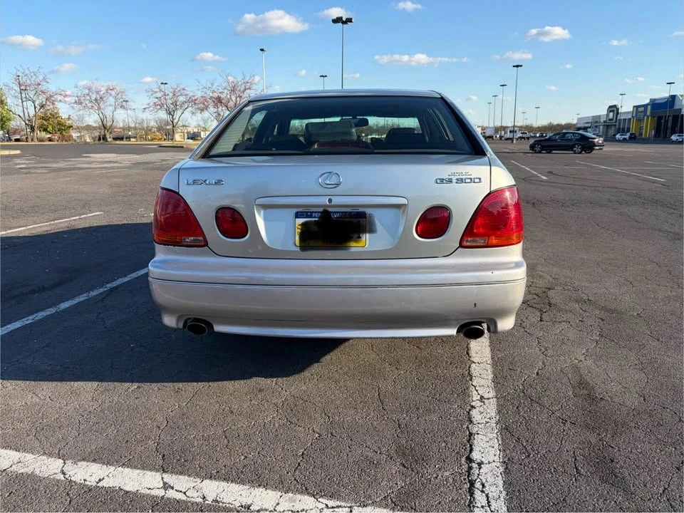 2004 Lexus GS 2nd Gen - Image 3 of 12