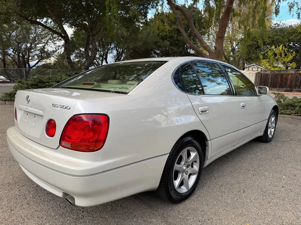 2004 Lexus GS 2nd Gen - Image 3 of 11