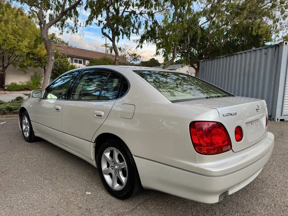 2004 Lexus GS 2nd Gen - Image 4 of 11