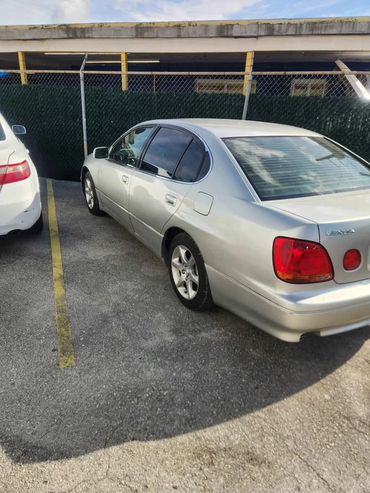 2004 Lexus GS 2nd Gen - Image 4 of 8