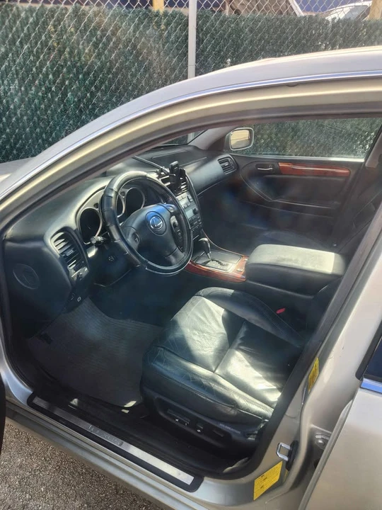 2004 Lexus GS 2nd Gen - Image 3 of 8