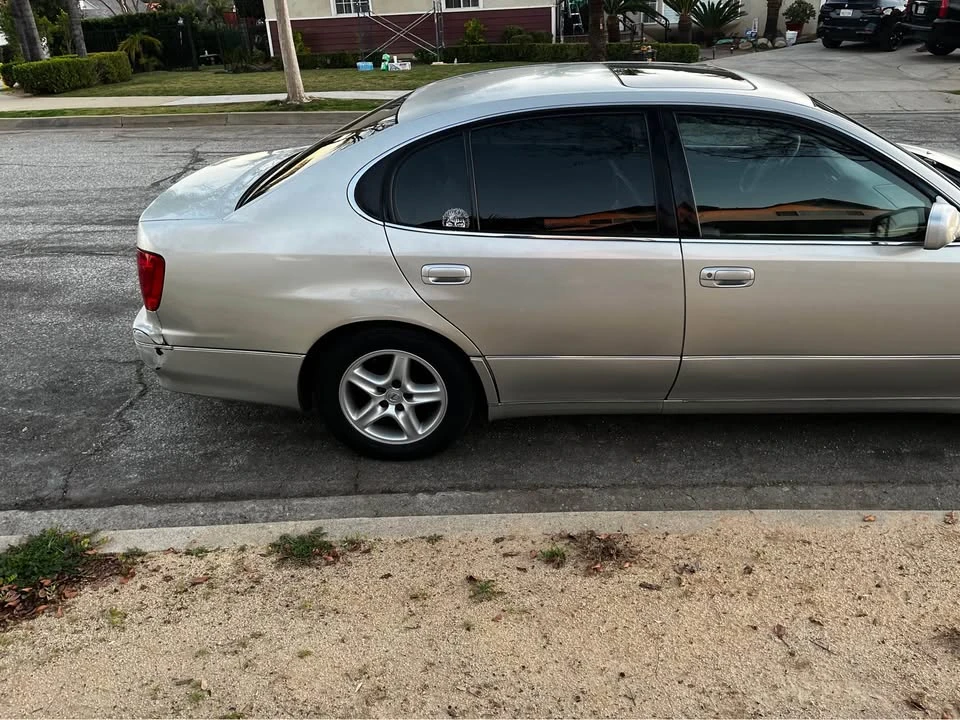 2004 Lexus GS 2nd Gen - Image 10 of 12