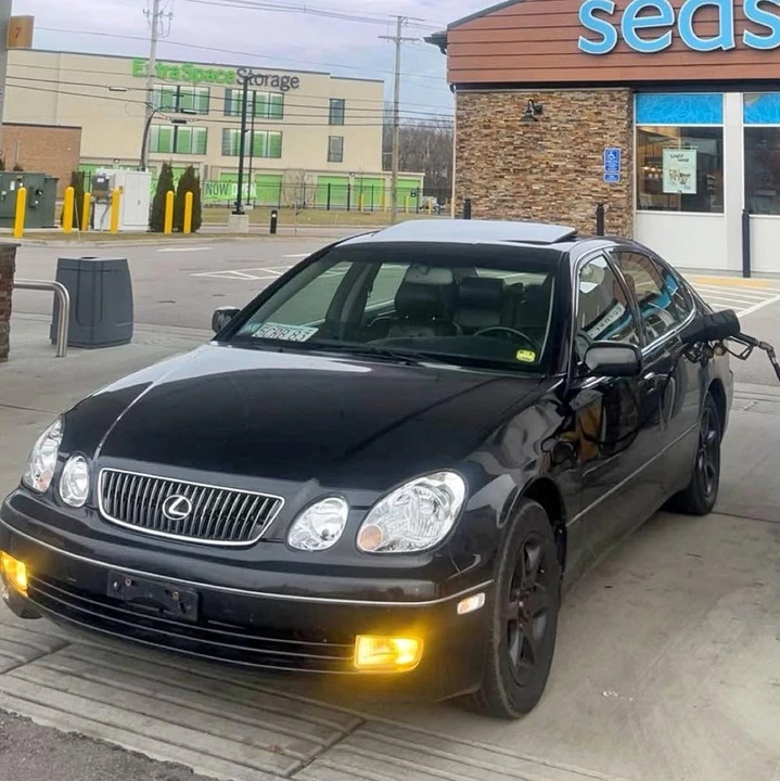 2004 Lexus GS 2nd Gen - Image 2 of 20