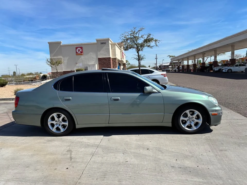 2004 Lexus GS 2nd Gen - Image 2 of 14