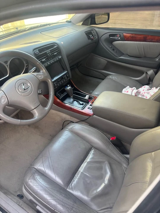 2004 Lexus GS 2nd Gen - Image 12 of 14