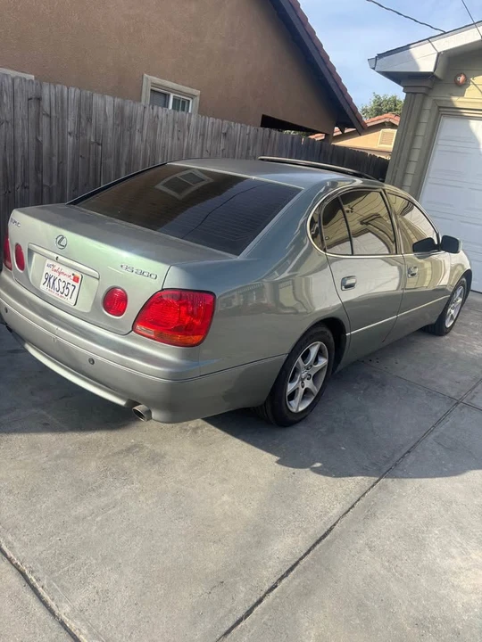 2004 Lexus GS 2nd Gen - Image 5 of 14