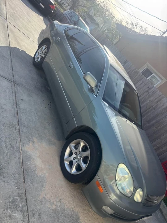 2004 Lexus GS 2nd Gen - Image 2 of 14