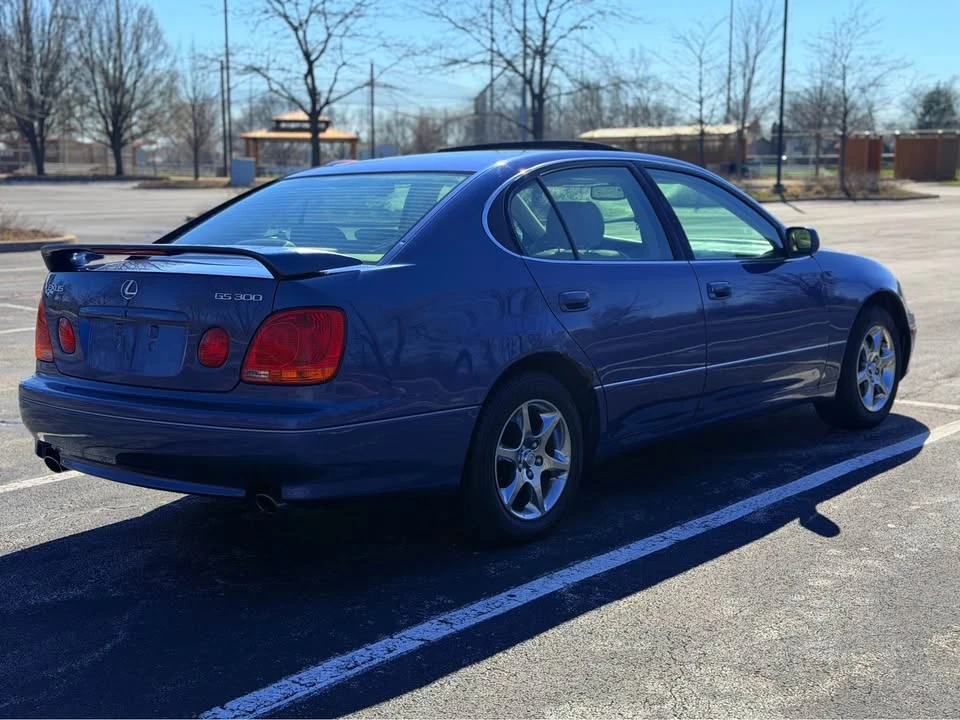 2004 Lexus GS 2nd Gen - Image 4 of 11