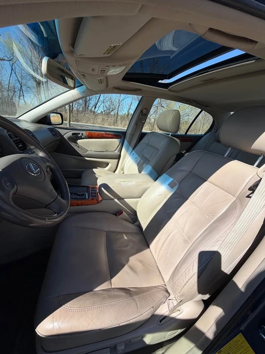 2004 Lexus GS 2nd Gen - Image 6 of 11