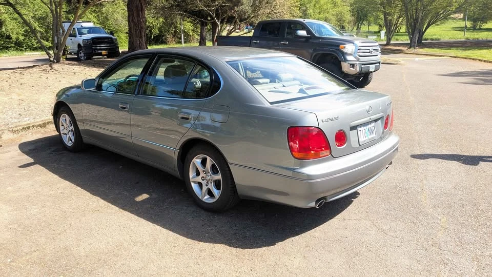 2004 Lexus GS 2nd Gen - Image 5 of 12
