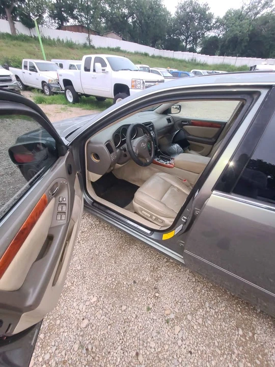 2004 Lexus GS 2nd Gen - Image 9 of 13