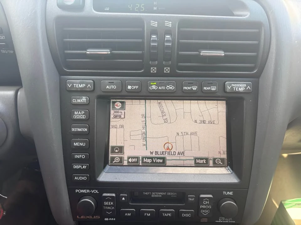 2004 Lexus GS 2nd Gen - Image 7 of 10
