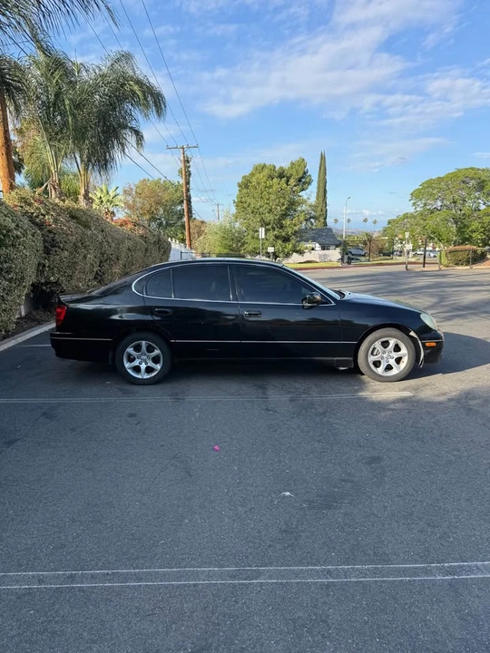 2004 Lexus GS 2nd Gen - Image 2 of 12
