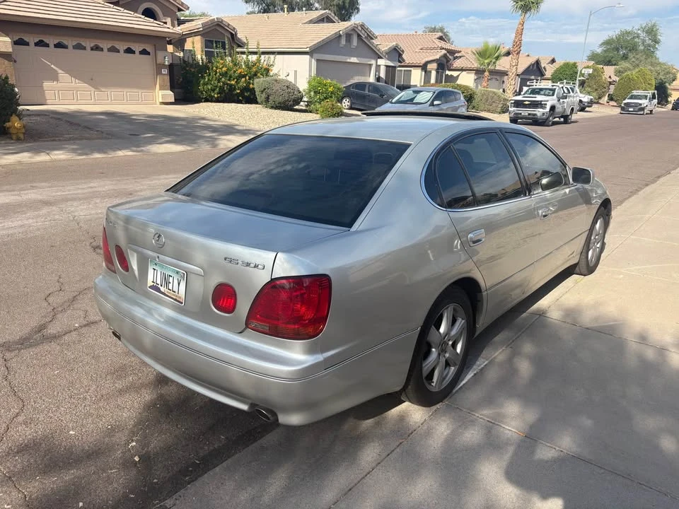 2004 Lexus GS 2nd Gen - Image 3 of 9