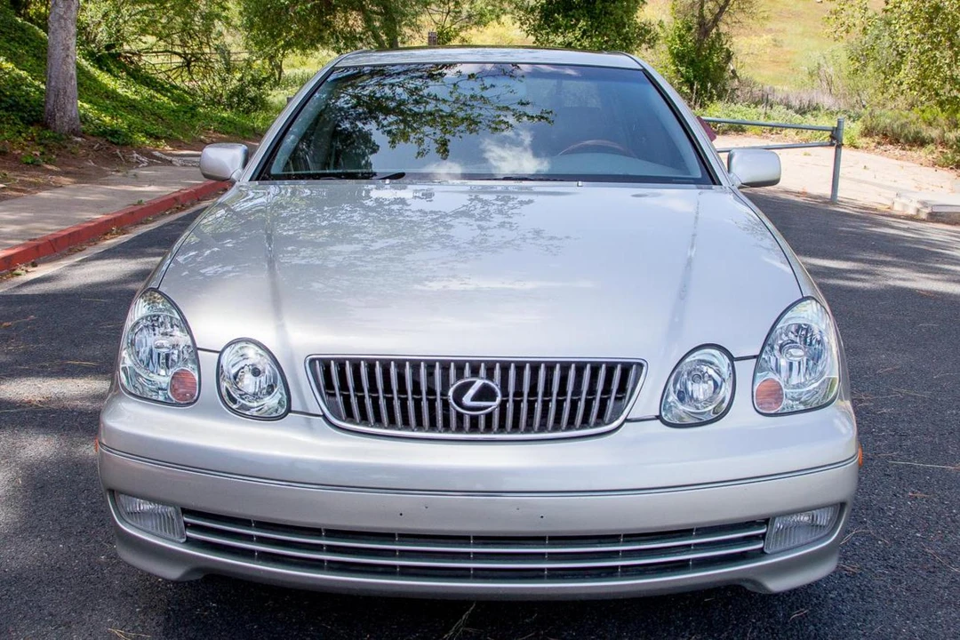 2004 Lexus GS 2nd Gen - Image 2 of 31