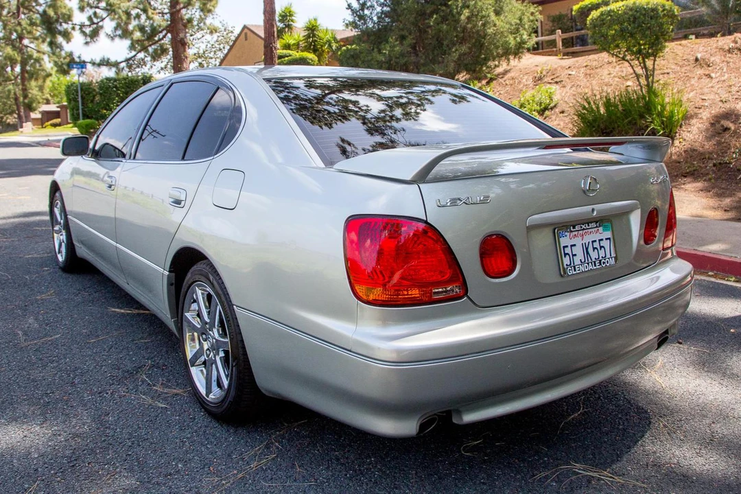 2004 Lexus GS 2nd Gen - Image 4 of 31