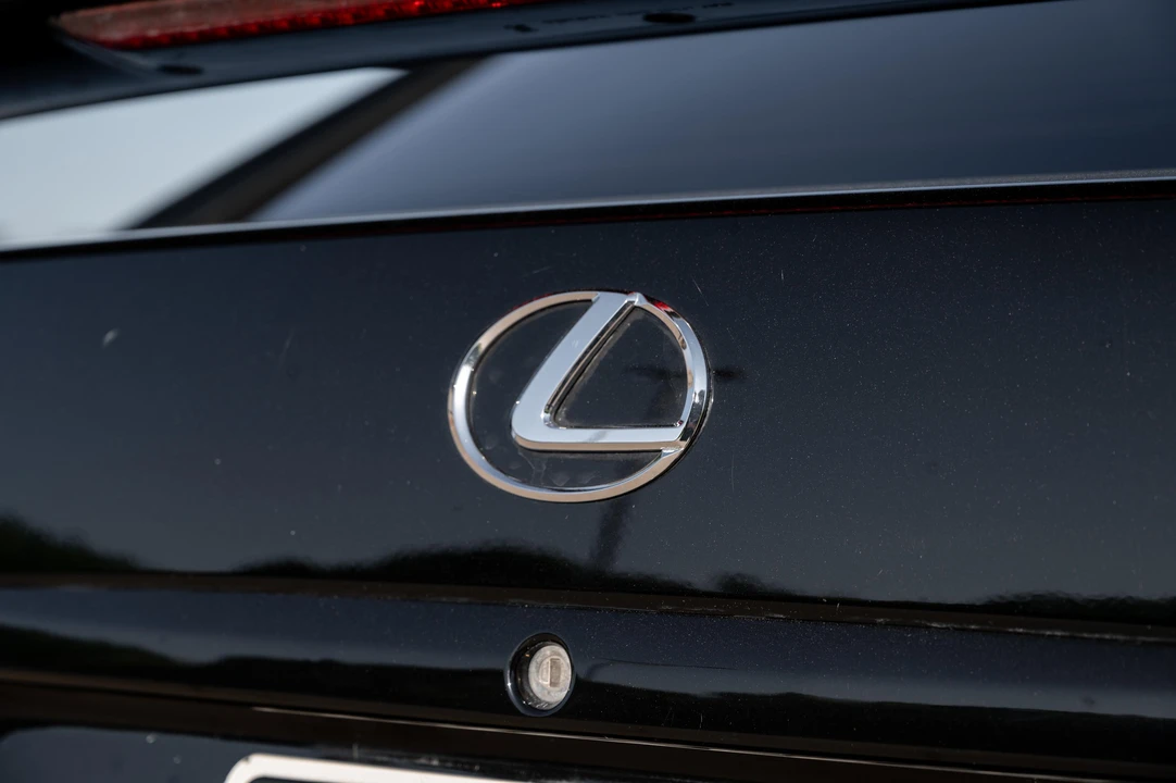 2004 Lexus GS 2nd Gen - Image 22 of 31