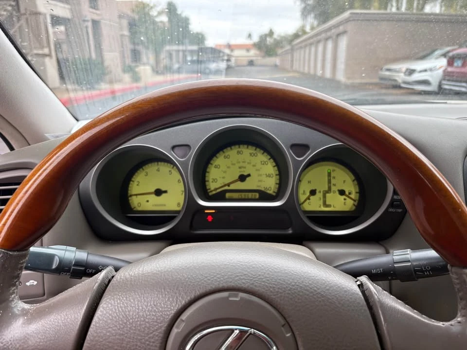2004 Lexus GS 2nd Gen - Image 10 of 12