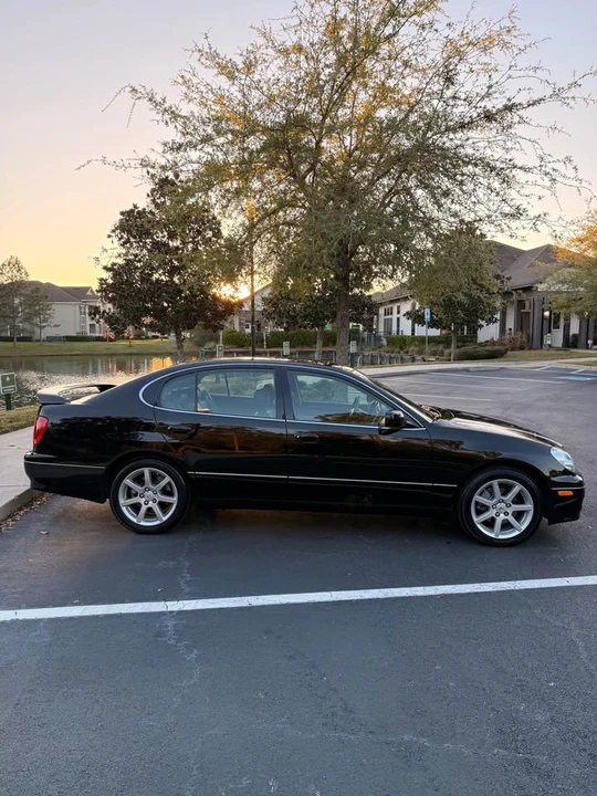 2004 Lexus GS 2nd Gen - Image 15 of 19