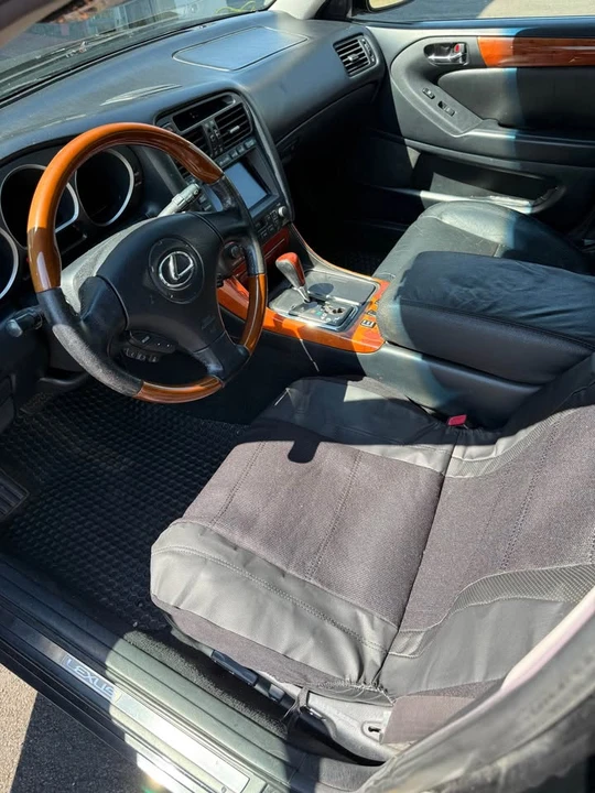 2004 Lexus GS 2nd Gen - Image 4 of 9
