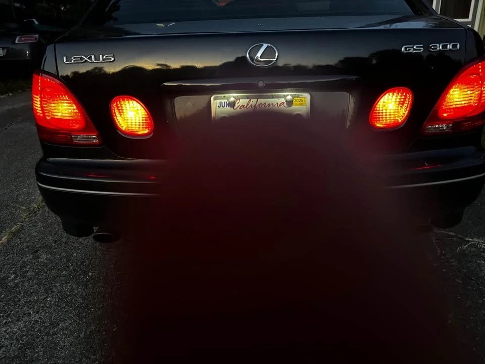 2004 Lexus GS 2nd Gen - Image 4 of 10