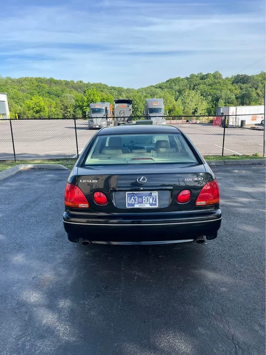 2004 Lexus GS 2nd Gen - Image 3 of 11