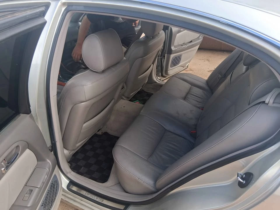 2004 Lexus GS 2nd Gen - Image 7 of 10