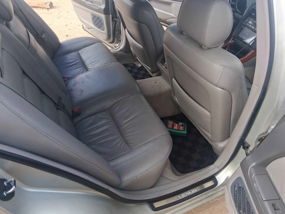 2004 Lexus GS 2nd Gen - Image 3 of 10