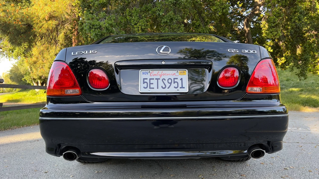 2004 Lexus GS 2nd Gen - Image 13 of 31