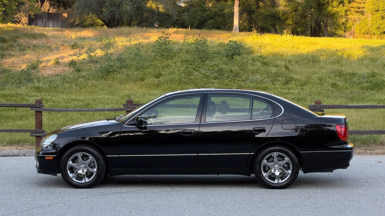 2004 Lexus GS 2nd Gen - Image 6 of 31