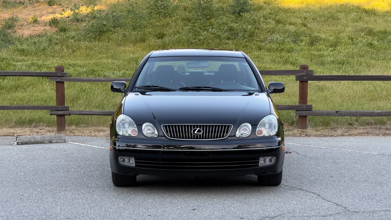2004 Lexus GS 2nd Gen - Image 21 of 31