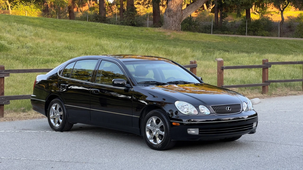 2004 Lexus GS 2nd Gen - Image 17 of 31