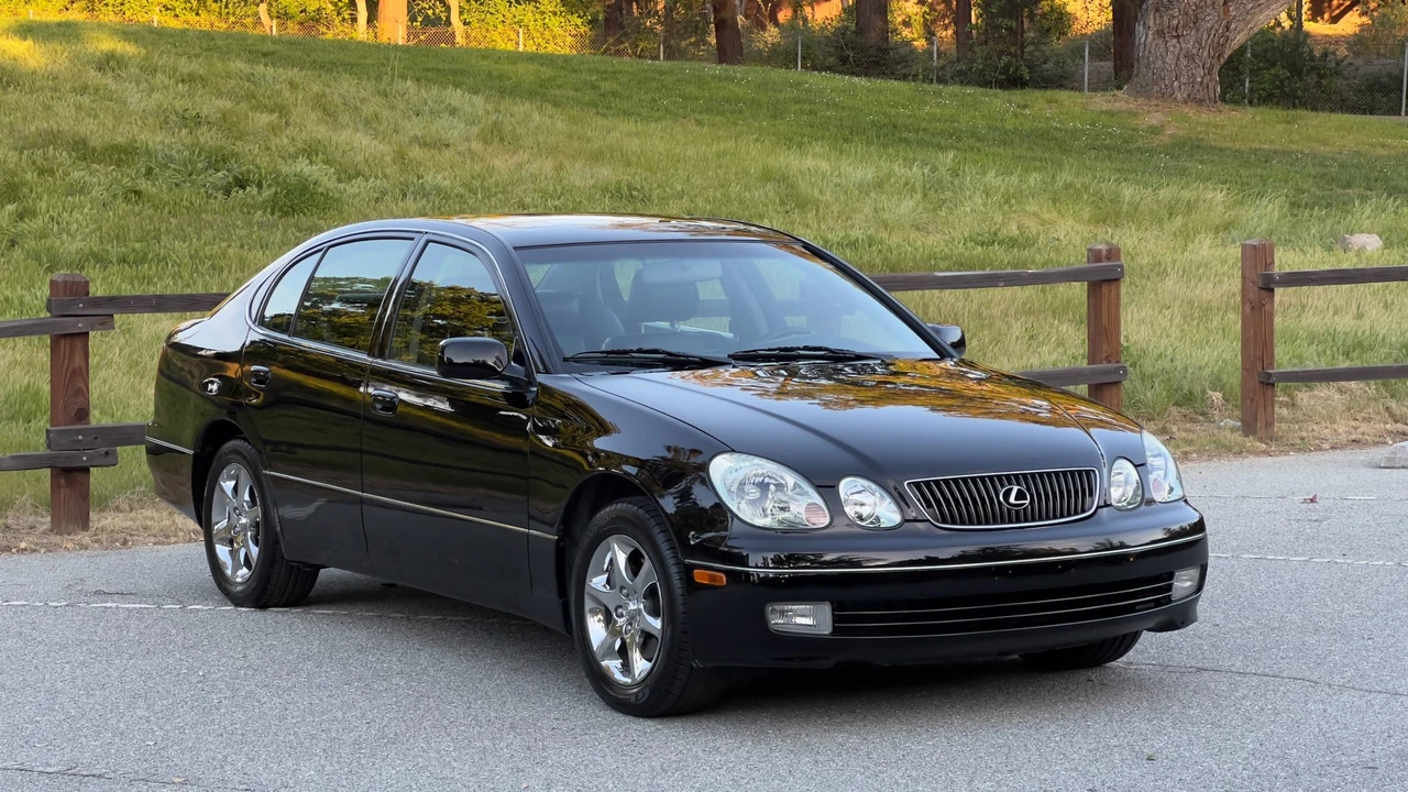 2004 Lexus GS 2nd Gen - Image 19 of 31