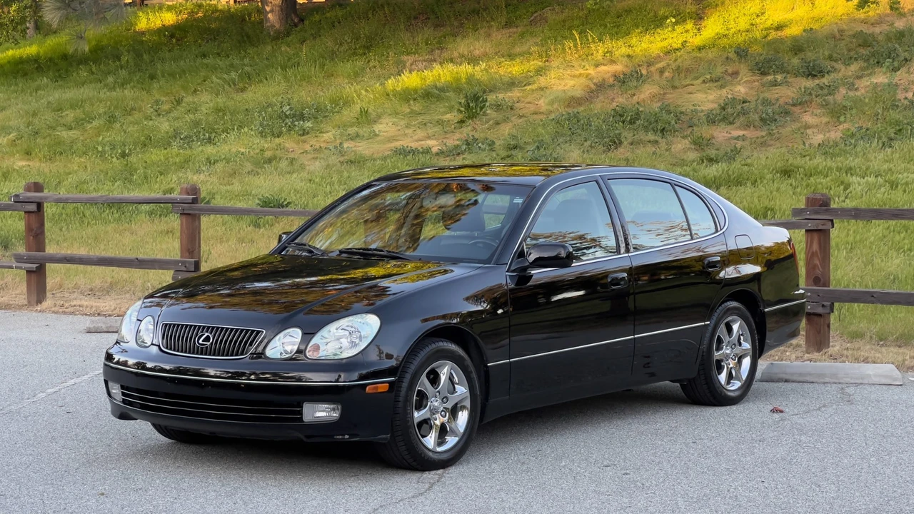 2004 Lexus GS 2nd Gen - Image 3 of 31