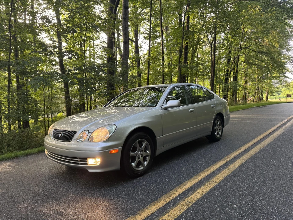 2004 Lexus GS 2nd Gen - Image 19 of 31