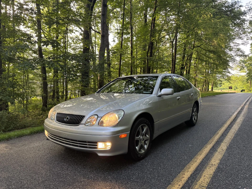2004 Lexus GS 2nd Gen - Image 11 of 31