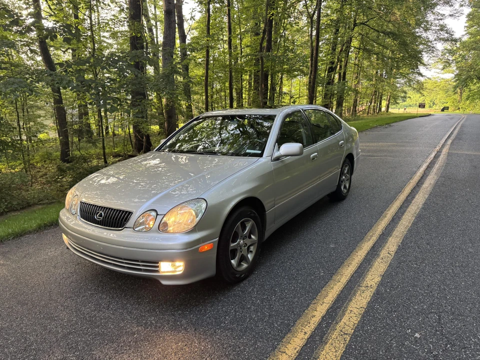 2004 Lexus GS 2nd Gen - Image 17 of 31