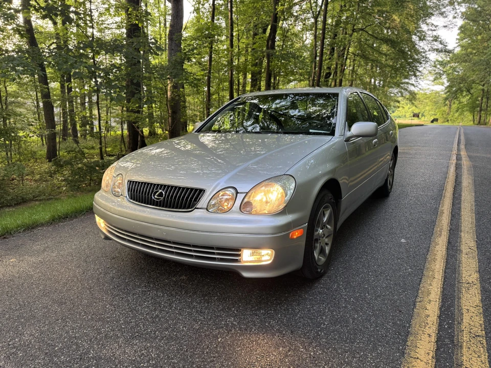 2004 Lexus GS 2nd Gen - Image 4 of 31