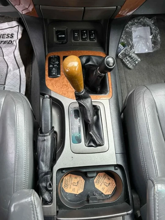 2004 Lexus GX 1st Gen - Image 14 of 19
