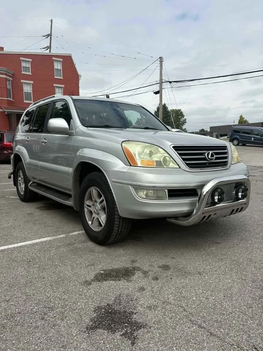 2004 Lexus GX 1st Gen - Image 3 of 19