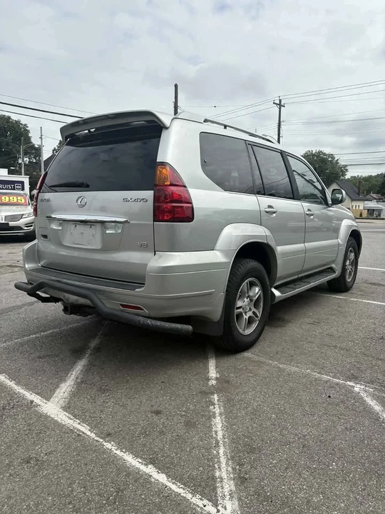 2004 Lexus GX 1st Gen - Image 5 of 19