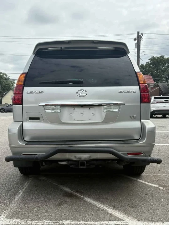 2004 Lexus GX 1st Gen - Image 6 of 19