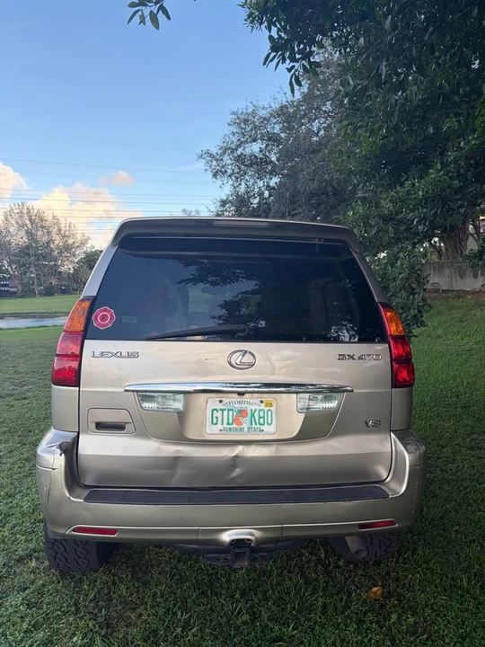 2004 Lexus GX 1st Gen - Image 4 of 13