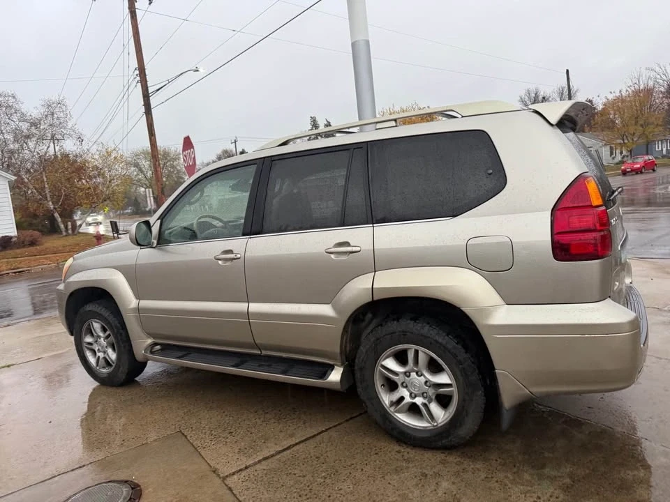 2004 Lexus GX 1st Gen - Image 2 of 6