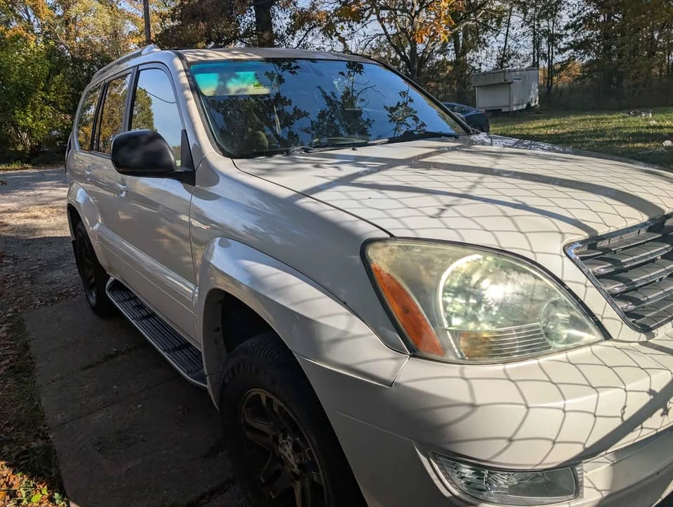 2004 Lexus GX 1st Gen - Image 8 of 8