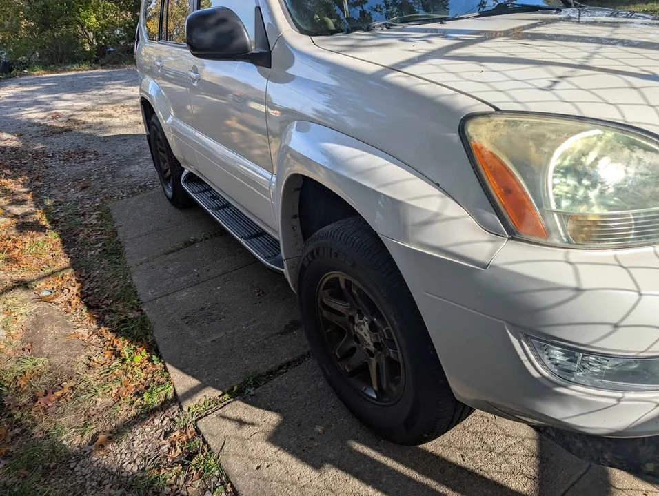 2004 Lexus GX 1st Gen - Image 7 of 8
