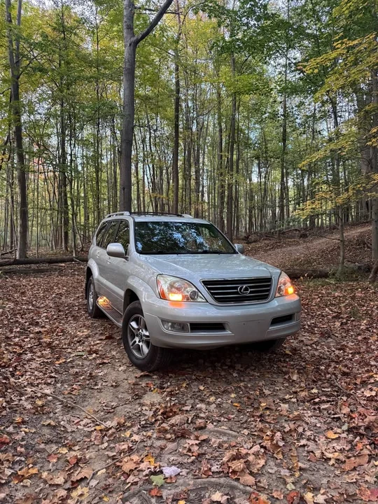 2004 Lexus GX 1st Gen - Image 5 of 13