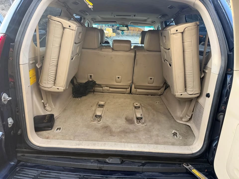 2004 Lexus GX 1st Gen - Image 11 of 20