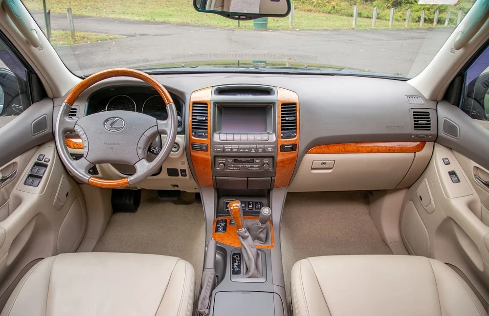 2004 Lexus GX 1st Gen - Image 16 of 19