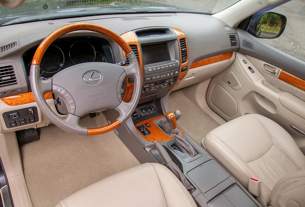 2004 Lexus GX 1st Gen - Image 17 of 19